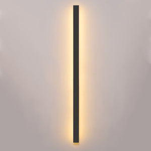 Linear Luxe™ Outdoor Sconce